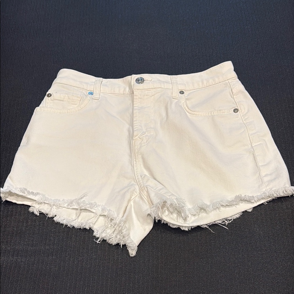 Women's 7 Seven for all mankind White Cream Frayed cut off Hem Shorts, size 26